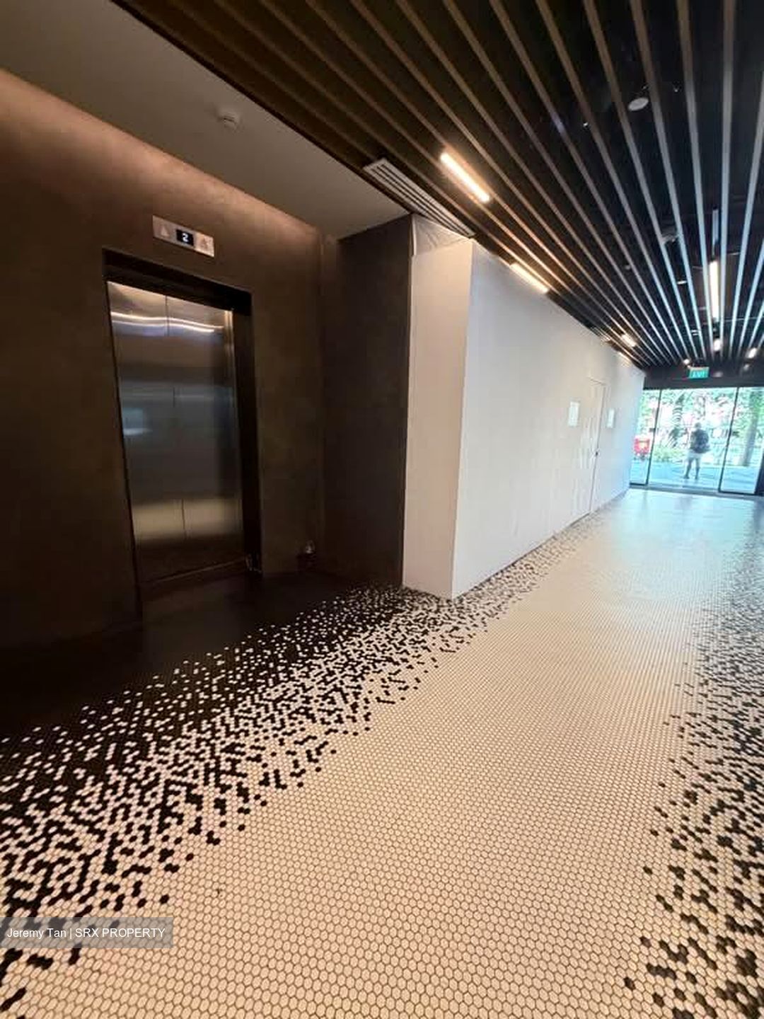New Tech Park (D19), Retail #575462331